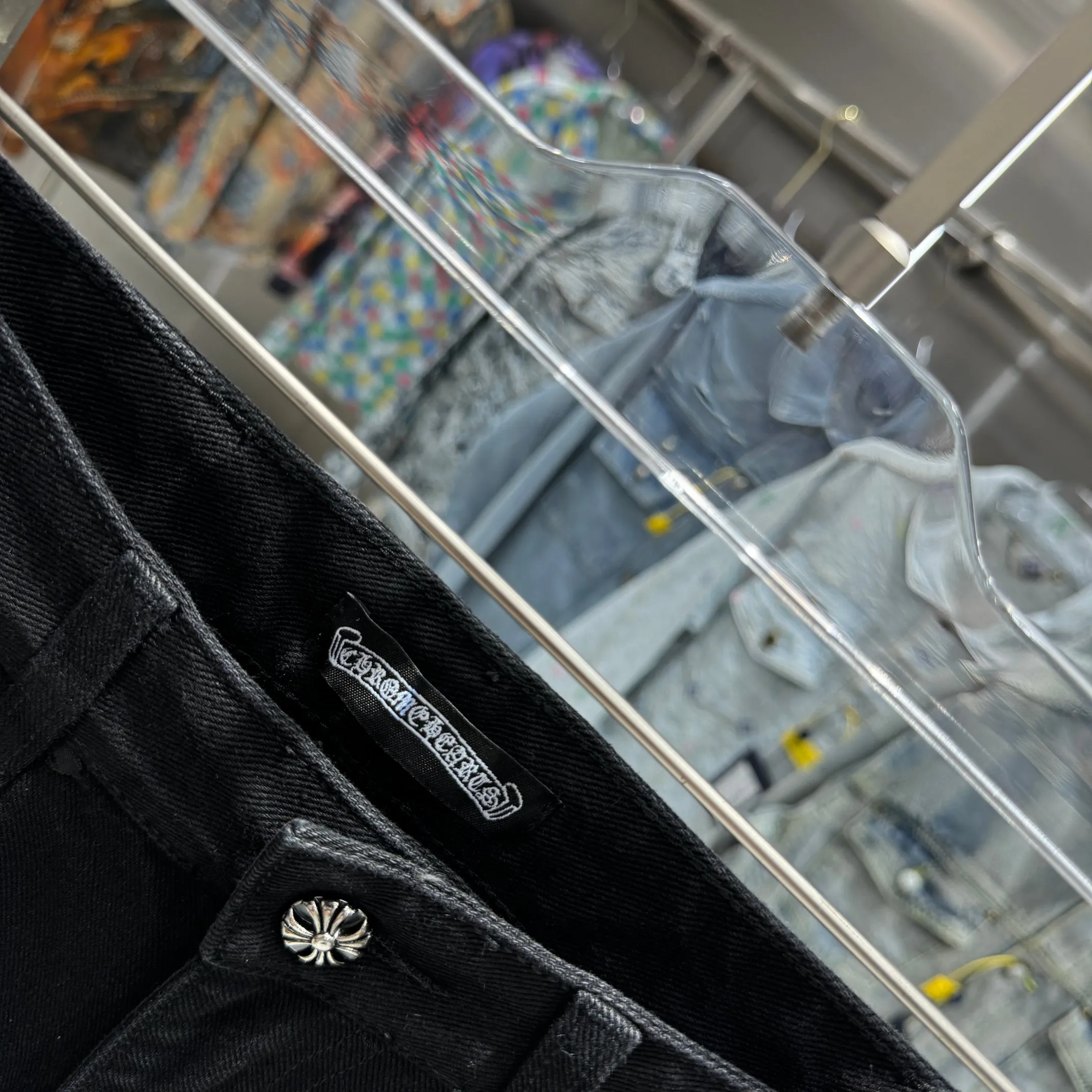 🅿️270 Crow Heart Cross Logo + Printed Logo Jeans 2025 latest product, original goods, washed casual jeans, imported original washed stretch fabric, comfortable and elastic, original hardware accessories decorated with logo, super correct version, extremely high grade, counter quality, fashionable and stylish upper body. The printing uses imported foam printing, customized buttons, YKK zippers. The complete set of accessories is customized by molding. Color: Black Size: S-XXL 28 30 32 34 36 code
